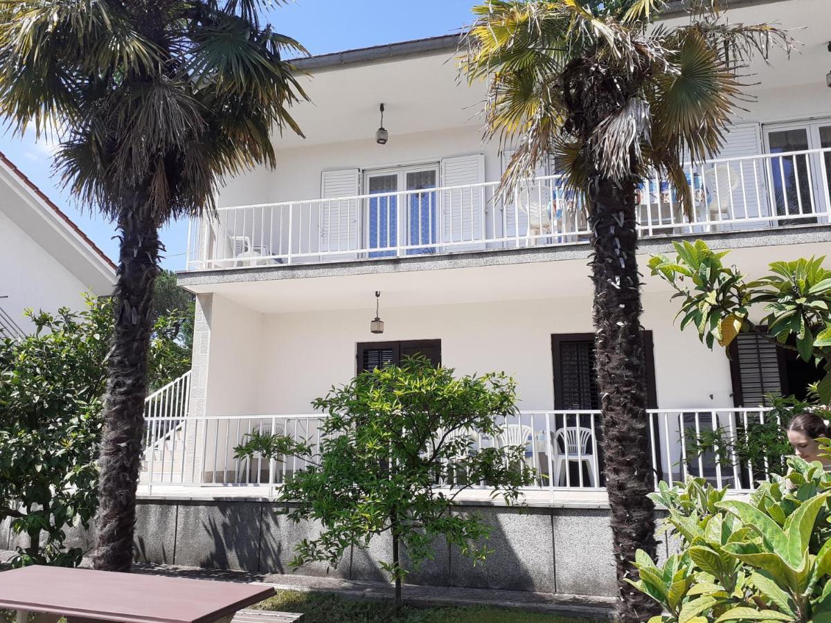 Apartments With A Parking Space Malinska, Krk - 19291 Exterior foto